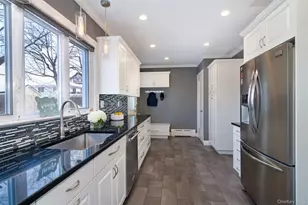 112 Aka 110 Buckingham Rd, Yonkers, NY 10701 - Photo 4