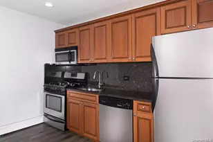 100 Friendly Ct Ave, Babylon, NY 11704 - Photo 2