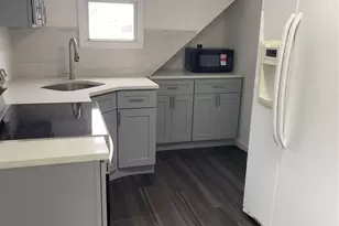 664 Bryant St, Westbury, NY 11590 - Photo 4