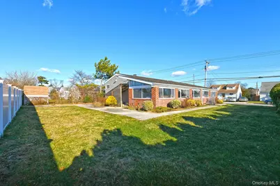 122 Miller Road, Hicksville, NY 11801 - Photo 28