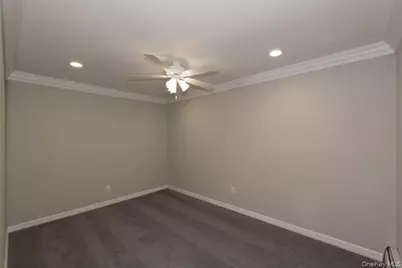 303-3 Robinson Avenue #303-3, Patchogue, NY 11772 - Photo 8