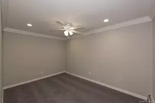 303-3 Robinson Ave, Patchogue, NY 11772 - Photo 8