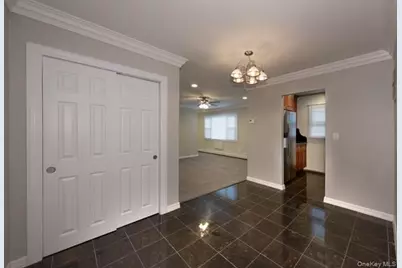 303-3 Robinson Avenue #303-3, Patchogue, NY 11772 - Photo 4