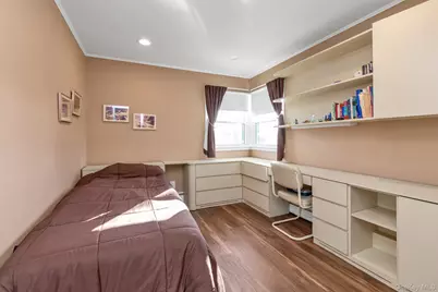 1355 Sally Court, East Meadow, NY 11554 - Photo 14