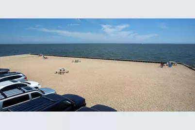 333 Candee Avenue #'E2, Sayville, NY 11782 - Photo 4