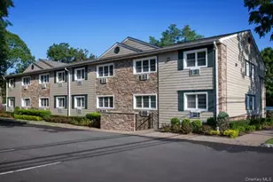 118 Carleton Ave, Islip Terrace, NY 11752 - Photo 2
