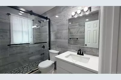 35 Lynwood Drive, Valley Stream, NY 11580 - Photo 4