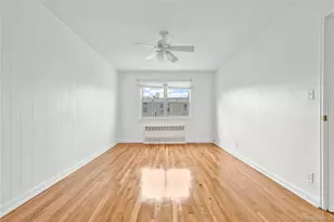 61-12 70th St, Middle Village, NY 11379 - Photo 18