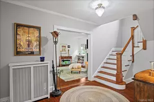 400 Manor Ridge Rd, Pelham, NY 10803 - Photo 10