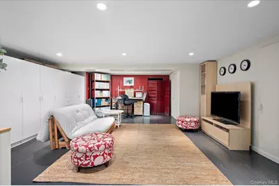 400 Manor Ridge Road, Pelham, NY 10803 - Photo 32