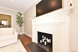 8 Barstow, Great Neck, NY 11021 - Photo 8