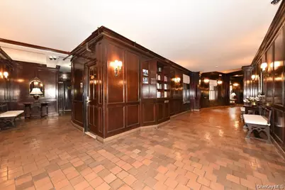 8 Barstow #6-D, Great Neck, NY 11021 - Photo 34