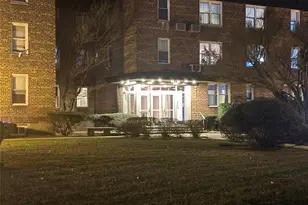 530 Dubois Ave, Valley Stream, NY 11581 - Photo 2