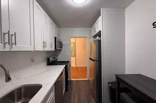 530 Dubois Ave, Valley Stream, NY 11581 - Photo 14