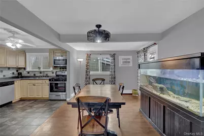 199 August Road, North Babylon, NY 11703 - Photo 8