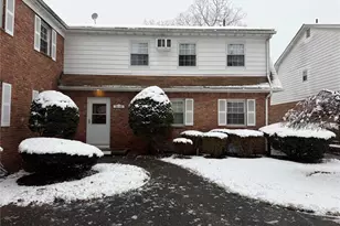 58 Parkside Dr, Suffern, NY 10901 - Photo 2