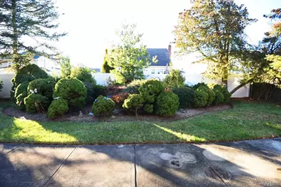 81 Hausch Boulevard, Roosevelt, NY 11575 - Photo 22