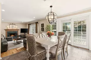 22 Knott Dr, Glen Cove, NY 11542 - Photo 8