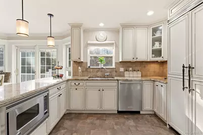 22 Knott Drive, Glen Cove, NY 11542 - Photo 4