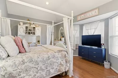 22 Knott Drive, Glen Cove, NY 11542 - Photo 24