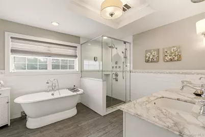 22 Knott Drive, Glen Cove, NY 11542 - Photo 18