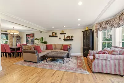 22 Knott Drive, Glen Cove, NY 11542 - Photo 10
