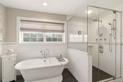 22 Knott Drive, Glen Cove, NY 11542 - Photo 20