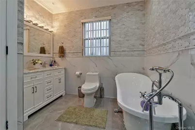 19319 109th Road, Saint Albans, NY 11412 - Photo 22