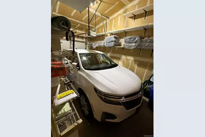 84 Kristin Lane, Hauppauge, NY 11788 - Photo 14