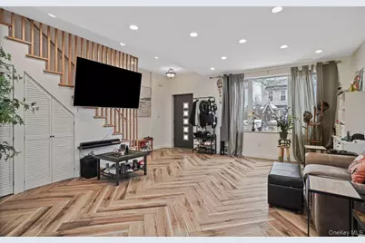 7161 70th Street, Glendale, NY 11385 - Photo 6