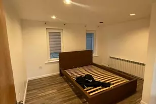 71-61 70th St, Glendale, NY 11385 - Photo 16