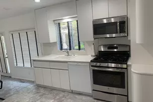 220 Jackson Pl, Hewlett, NY 11557 - Photo 8