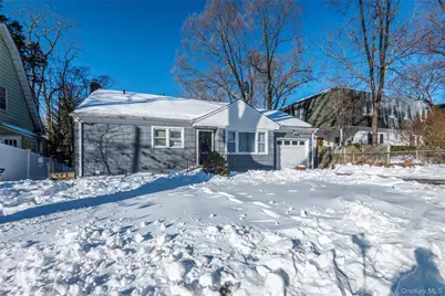 24 Jackson Street, Glen Cove, NY 11542 - Photo 4