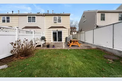 50 Caswell Lane, New York, NY 10314 - Photo 26