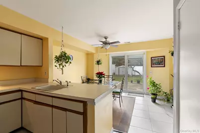 50 Caswell Lane, New York, NY 10314 - Photo 4