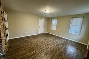 9 S Clinton St, Poughkeepsie, NY 12601 - Photo 2