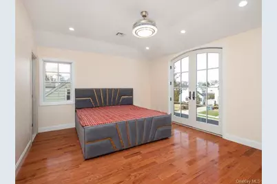 1247 Ixworth Road, Valley Stream, NY 11580 - Photo 12