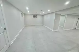 32 Berkshire Rd, Great Neck, NY 11023 - Photo 32