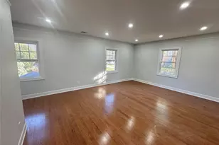 32 Berkshire Rd, Great Neck, NY 11023 - Photo 18