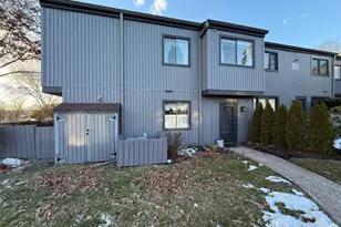 1801 Holly Walk, Poughkeepsie, NY 12603 - Photo 2