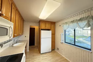 1801 Holly Walk, Poughkeepsie, NY 12603 - Photo 12