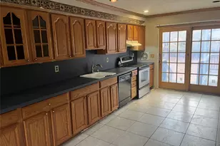 981 Connetquot Ave, Central Islip, NY 11722 - Photo 4