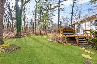 25 Wood Hollow Lane, New Rochelle, NY 10804 - Photo 28