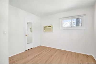 25 Wood Hollow Lane, New Rochelle, NY 10804 - Photo 14