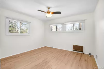 25 Wood Hollow Lane, New Rochelle, NY 10804 - Photo 18