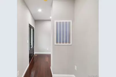 568 Granny Road, Medford, NY 11763 - Photo 2