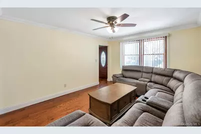 296 Burkhard Avenue, Mineola, NY 11501 - Photo 14