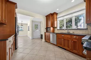 35 Birch St, Locust Valley, NY 11560 - Photo 16