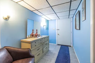 2934 Kinloch Road, Wantagh, NY 11793 - Photo 20