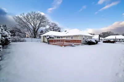 2934 Kinloch Road, Wantagh, NY 11793 - Photo 26